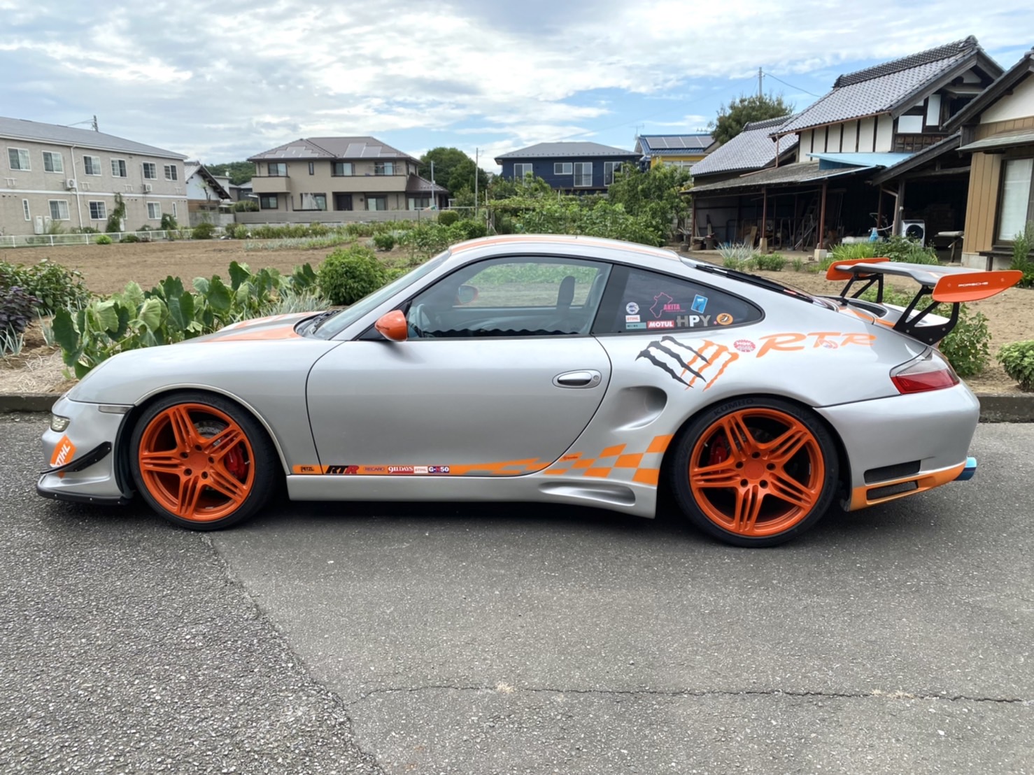 997 ドリンクホルダー修理 | ポルシェ専門店ラビットコーポレーション